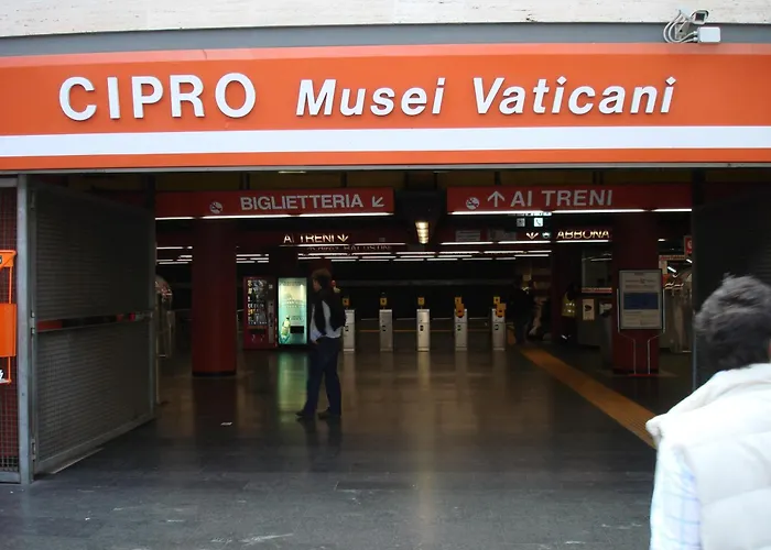 Domus Livia Vatican Elegante Vicino Vaticano Metro Cipro Wifi Veloce * רומא